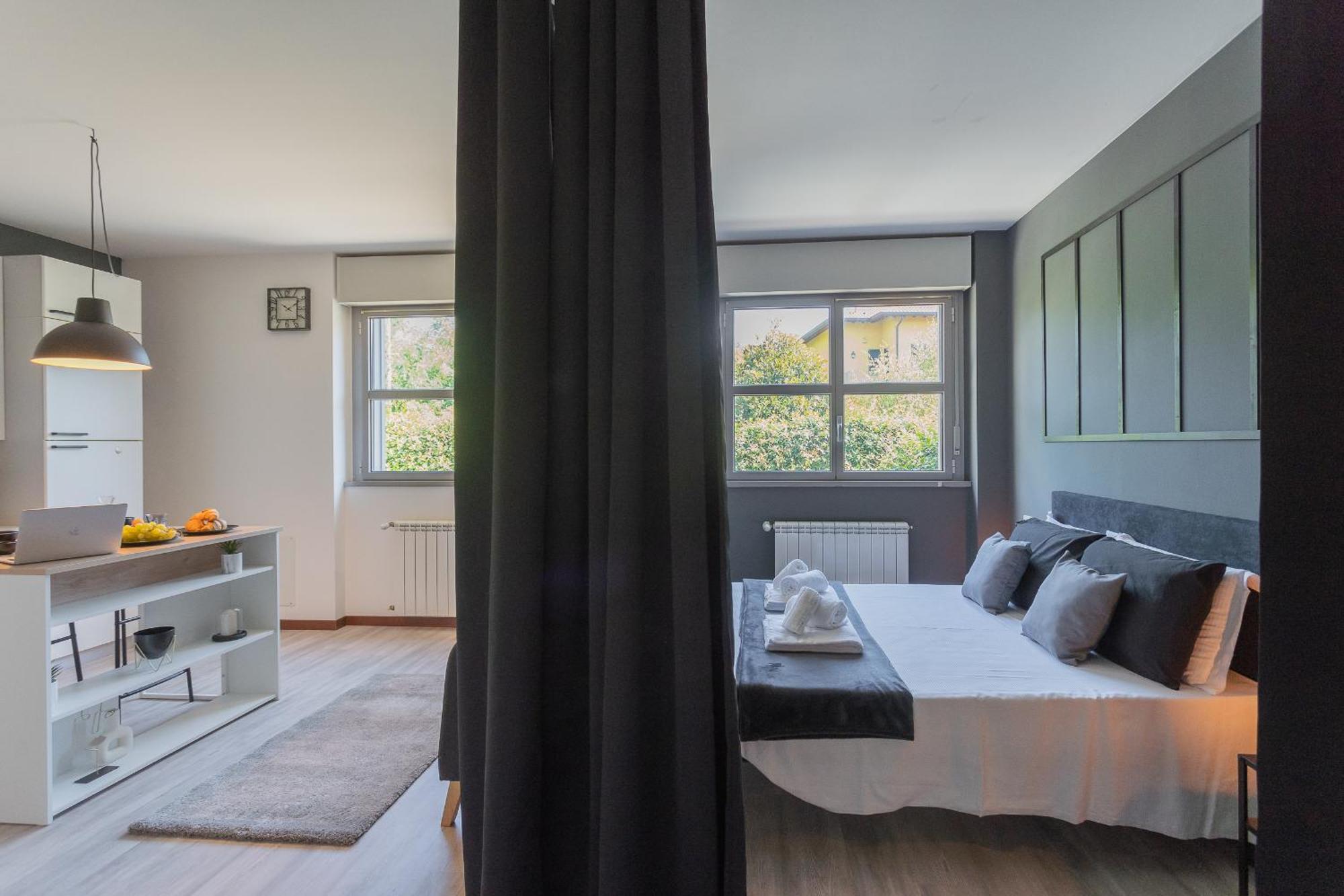 Black Loft Como By Rent All Como Zewnętrze zdjęcie