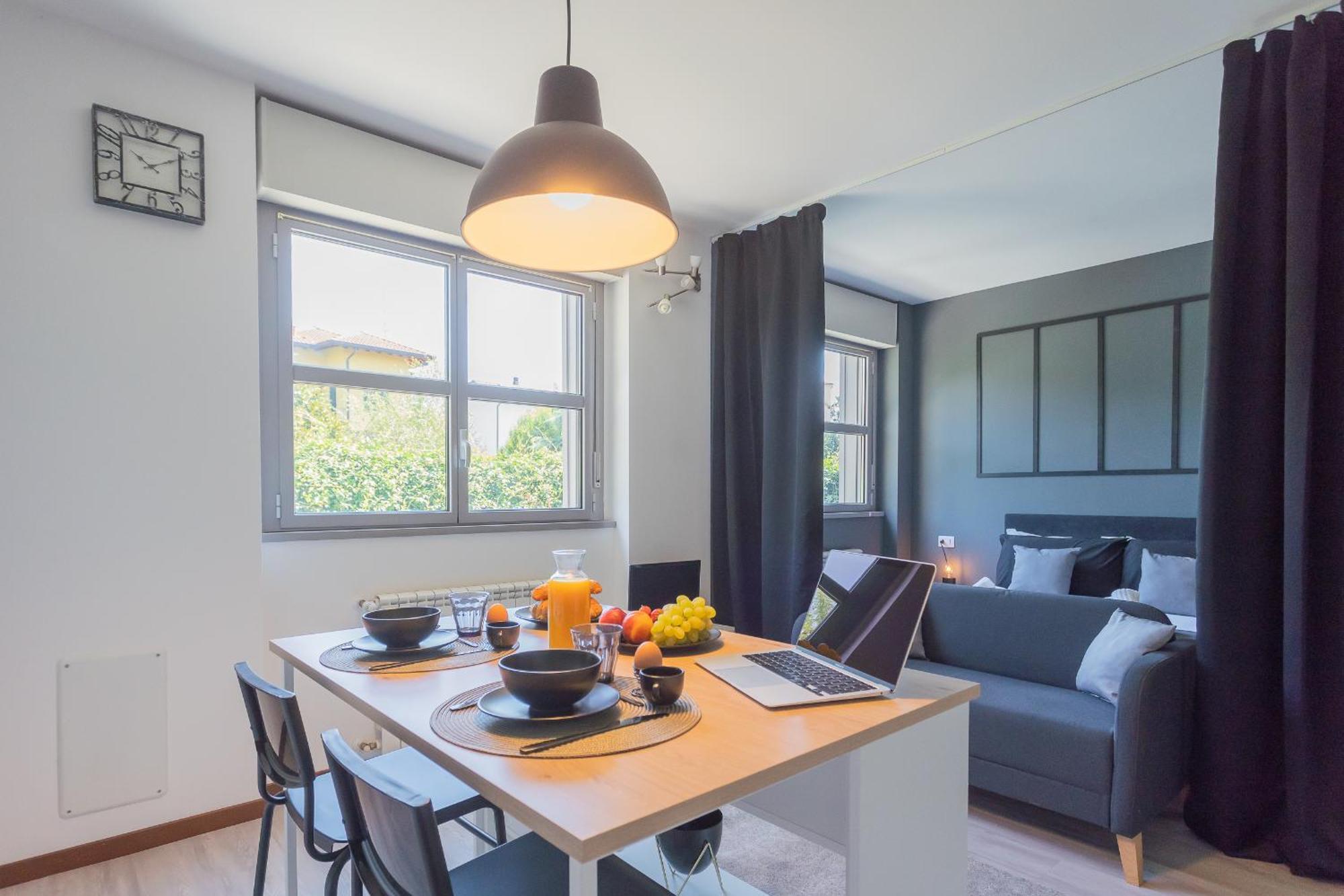 Black Loft Como By Rent All Como Zewnętrze zdjęcie