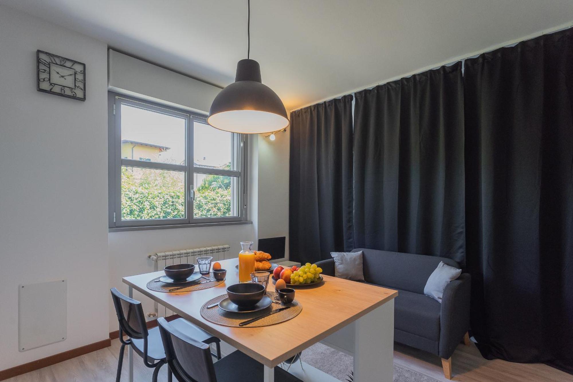 Black Loft Como By Rent All Como Zewnętrze zdjęcie